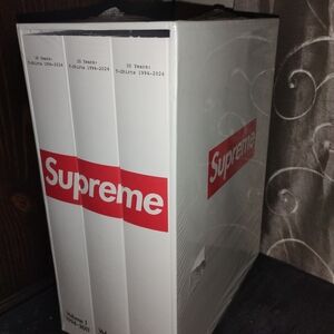 Supreme Red and White Box Set